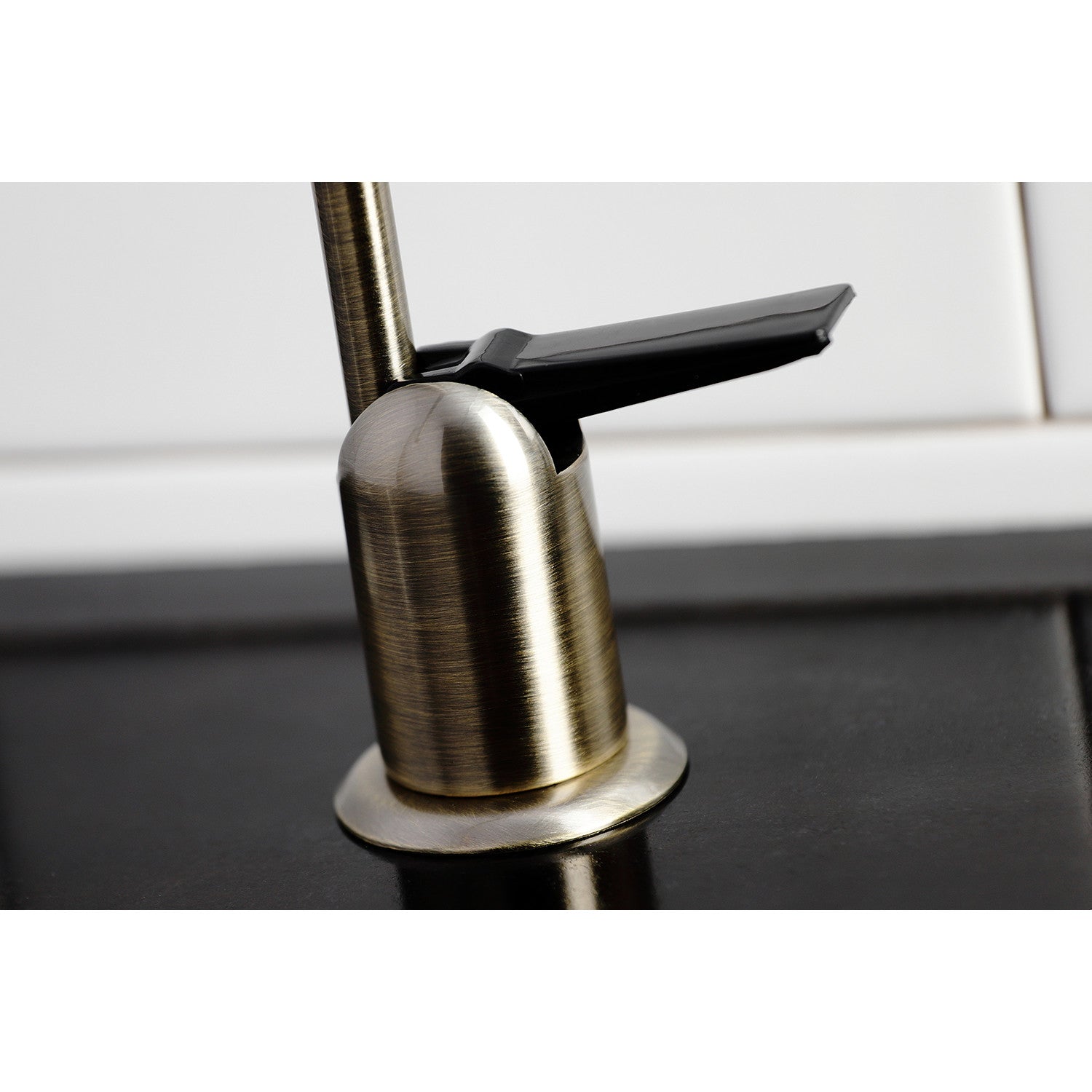Kingston Tulare K6193 - Americana Single-Handle 1-Hole Deck Mount Water Filtration Faucet, Antique Brass — thumbnail 2